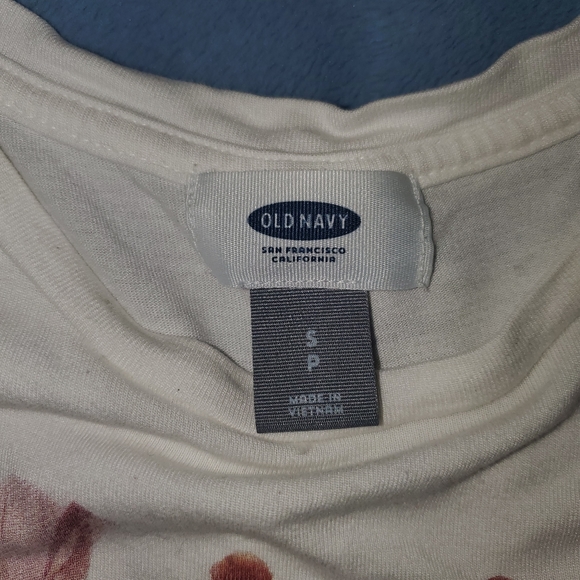 2 womans tank tops - Picture 7 of 7